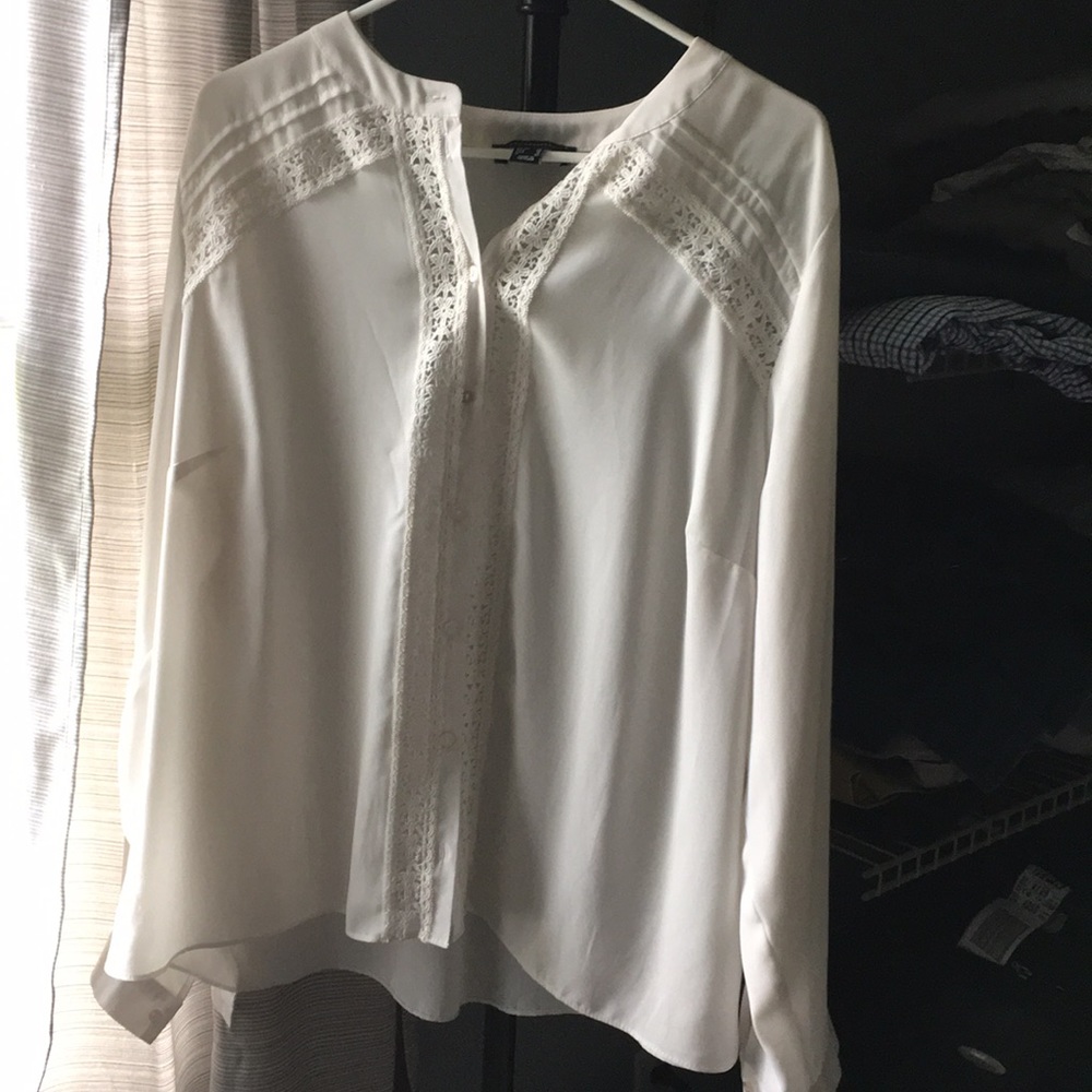 Full button white loose fitting Blouse